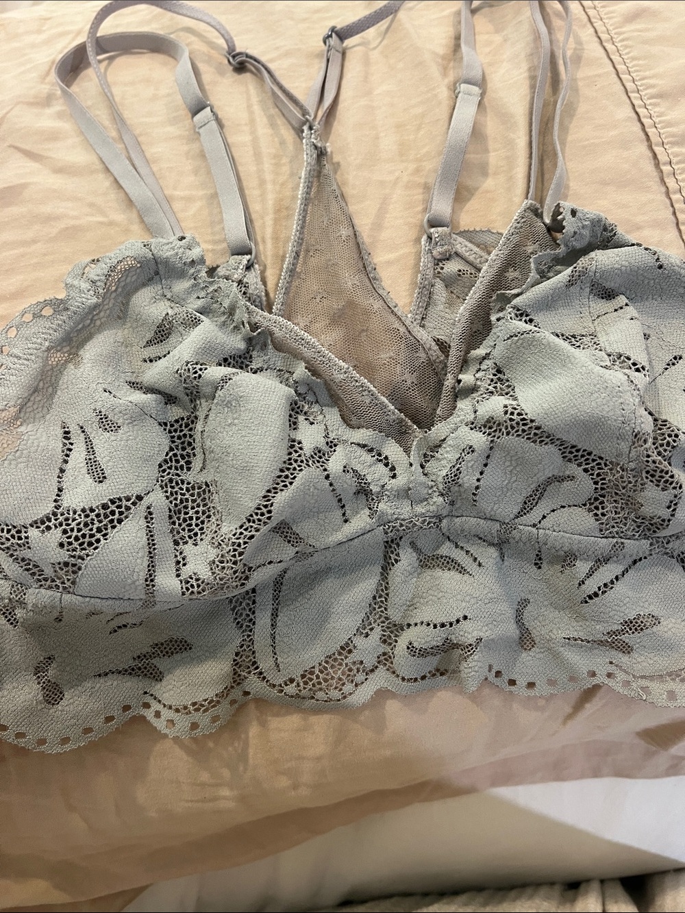aerie Lace Bralette in Soft Gray lace with detailed back size 34